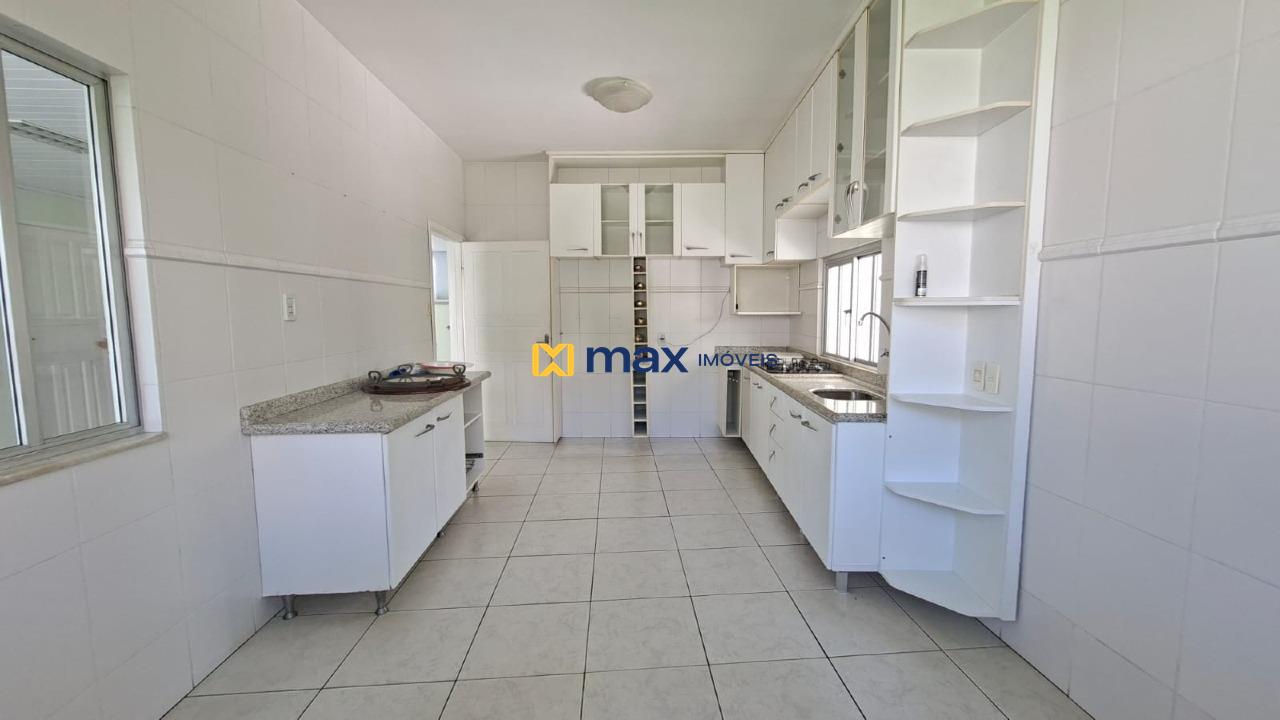 Casa Comercial para aluguel no Centro: Cozinha