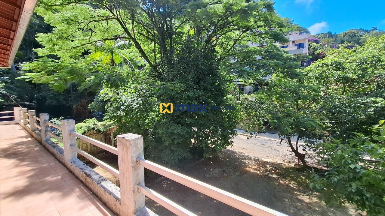 Casa à venda no Cabeçudas: Sacada