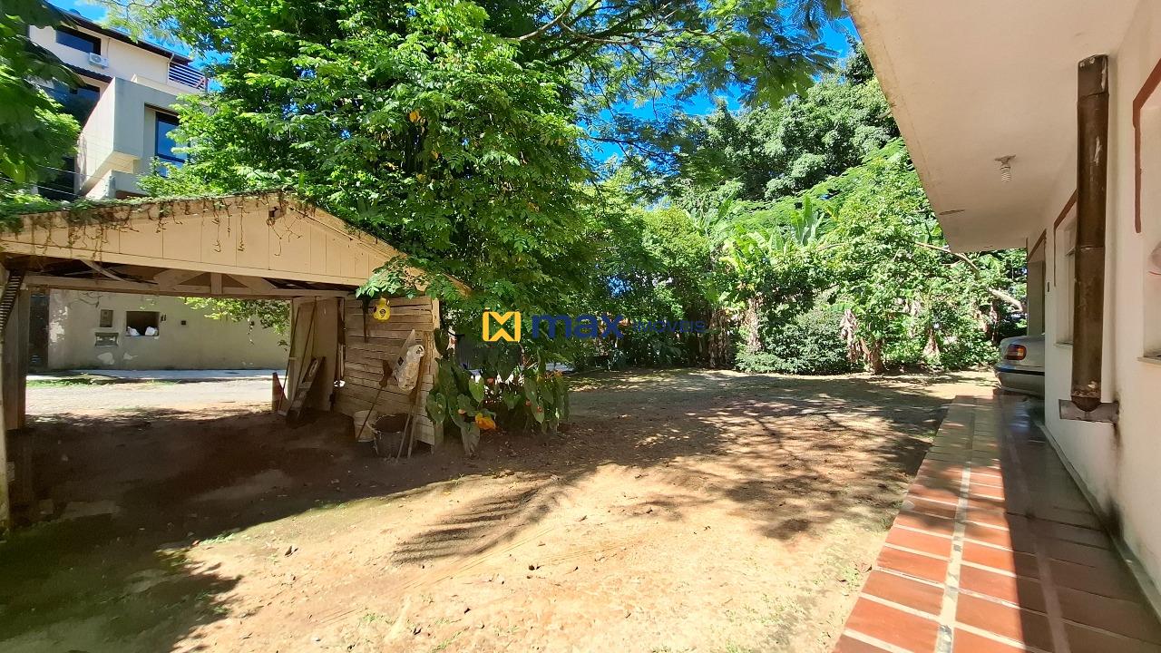 Casa à venda no Cabeçudas: Área externa