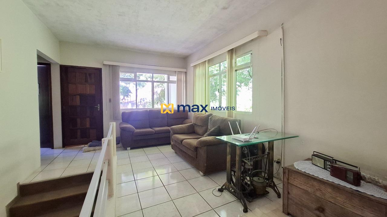 Casa à venda no Cabeçudas: Sala de estar