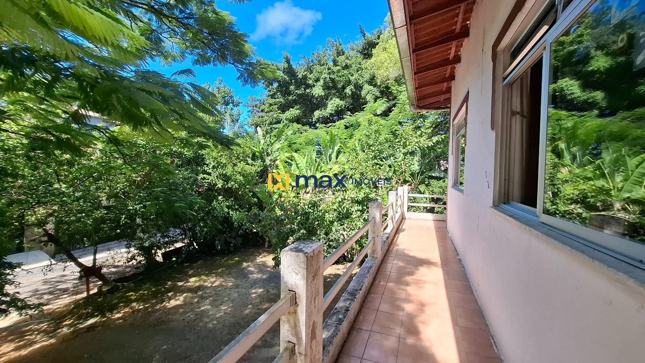 Casa à venda no Cabeçudas: Sacada