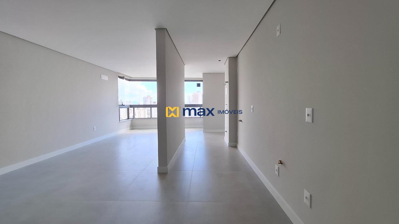 Apartamento à venda no Centro: Living integrado