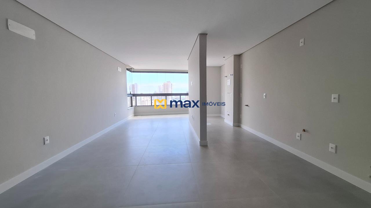 Apartamento à venda no Centro: Living integrado