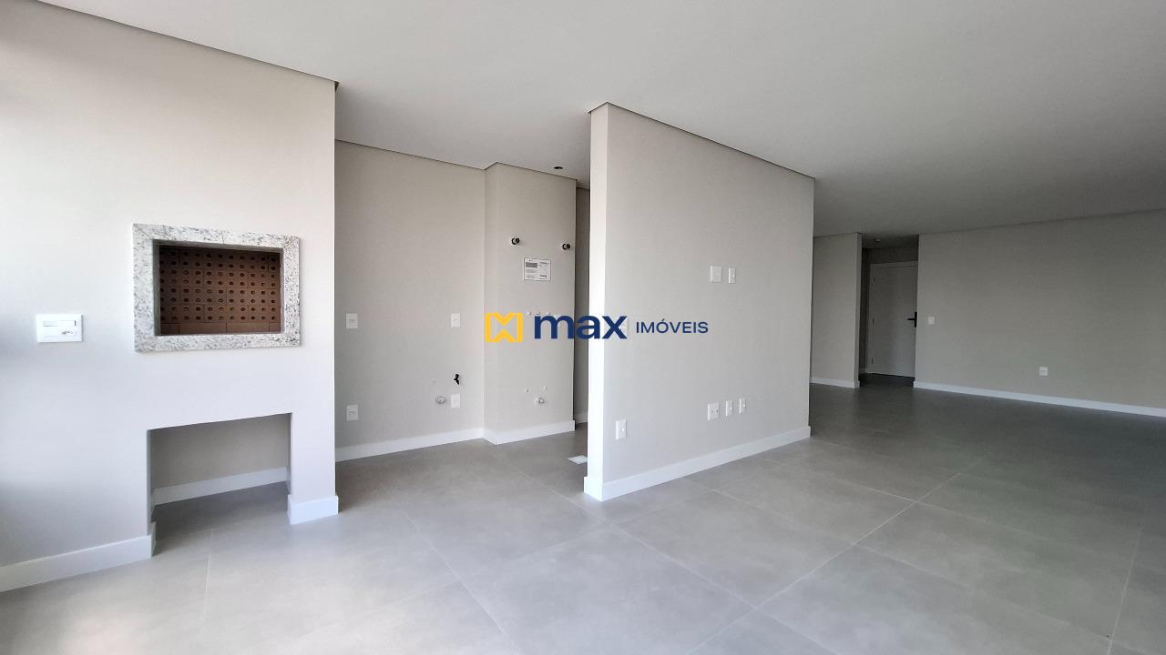 Apartamento à venda no Centro: Sacada com churrasqueira