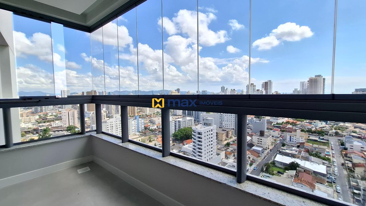 Apartamento à venda no Centro: Sacada com churrasqueira