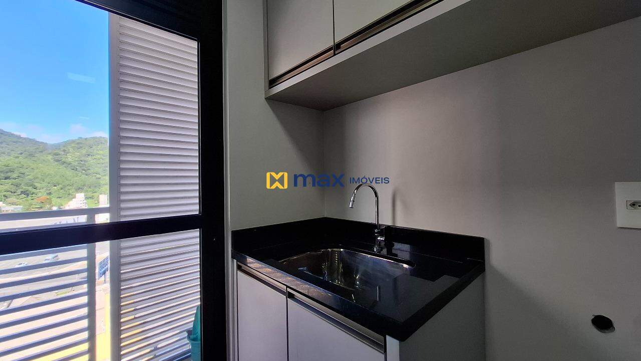 Apartamento à venda no Fazenda: Lavanderia