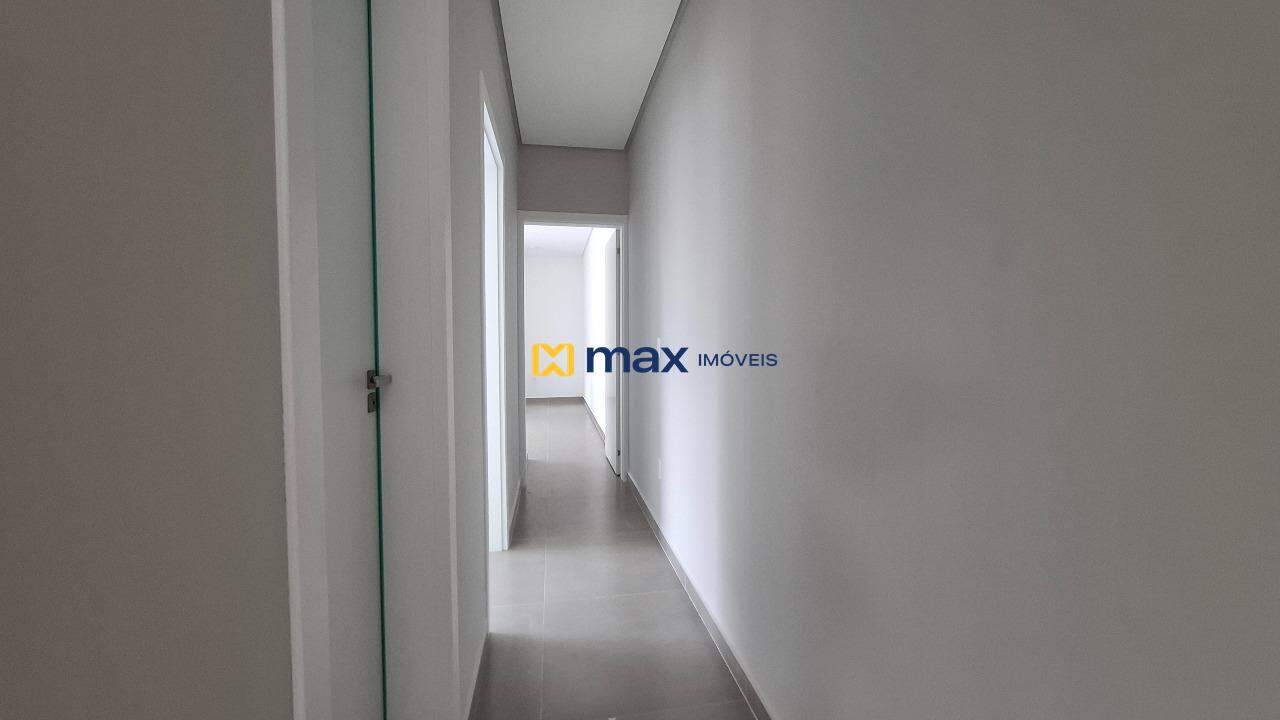 Apartamento à venda no Cordeiros: Corredor