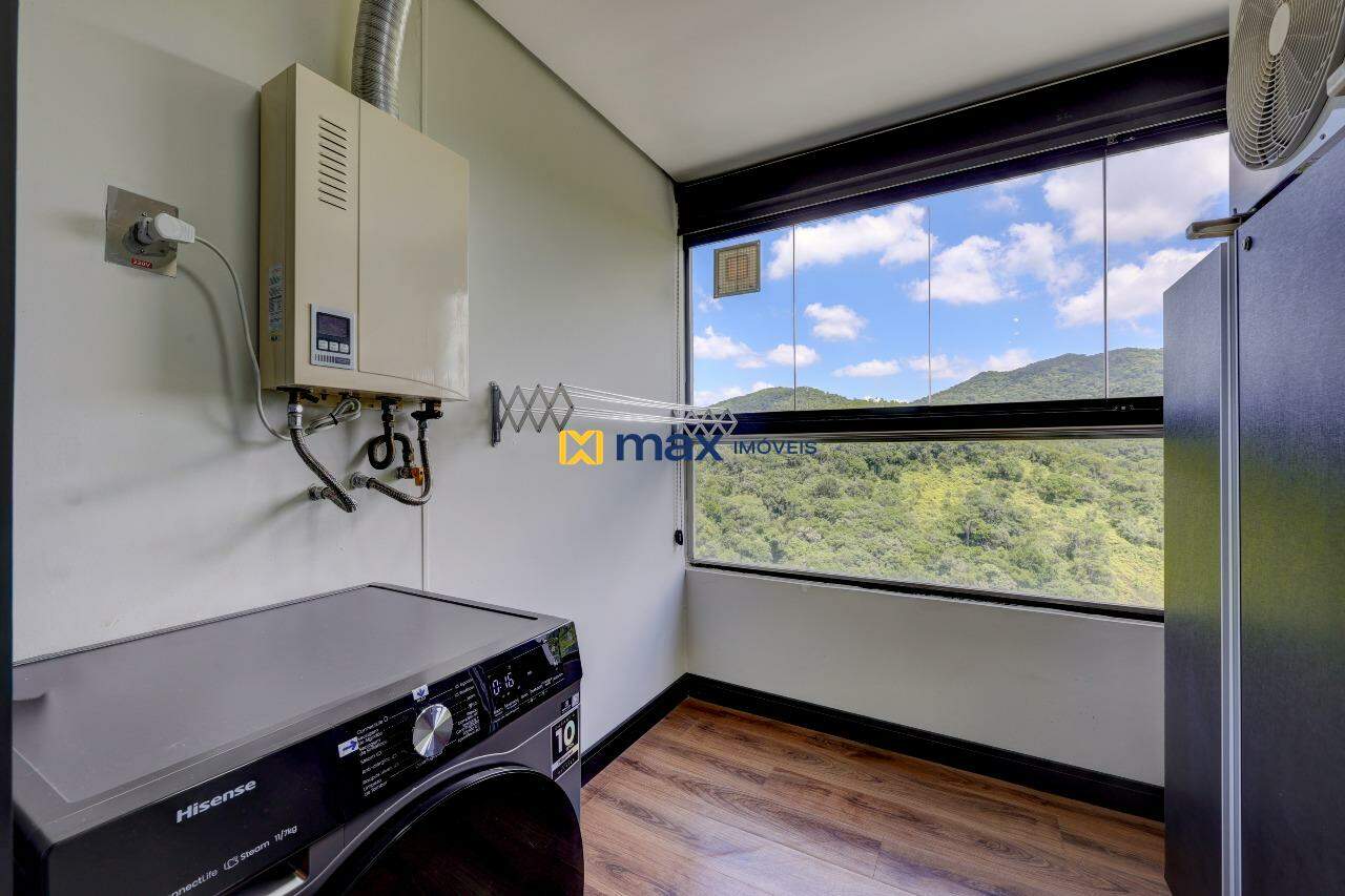Apartamento à venda no Praia Brava: Lavanderia