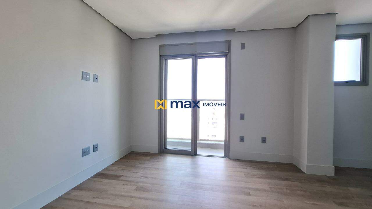 Apartamento à venda no Centro: Suíte