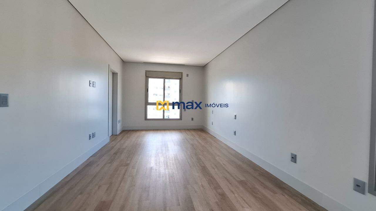 Apartamento à venda no Centro: Suíte 2