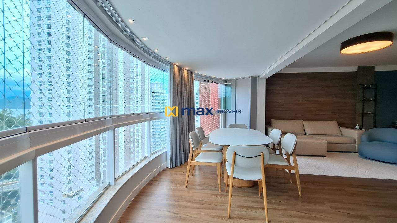 Apartamento à venda no Pioneiros: Sacada