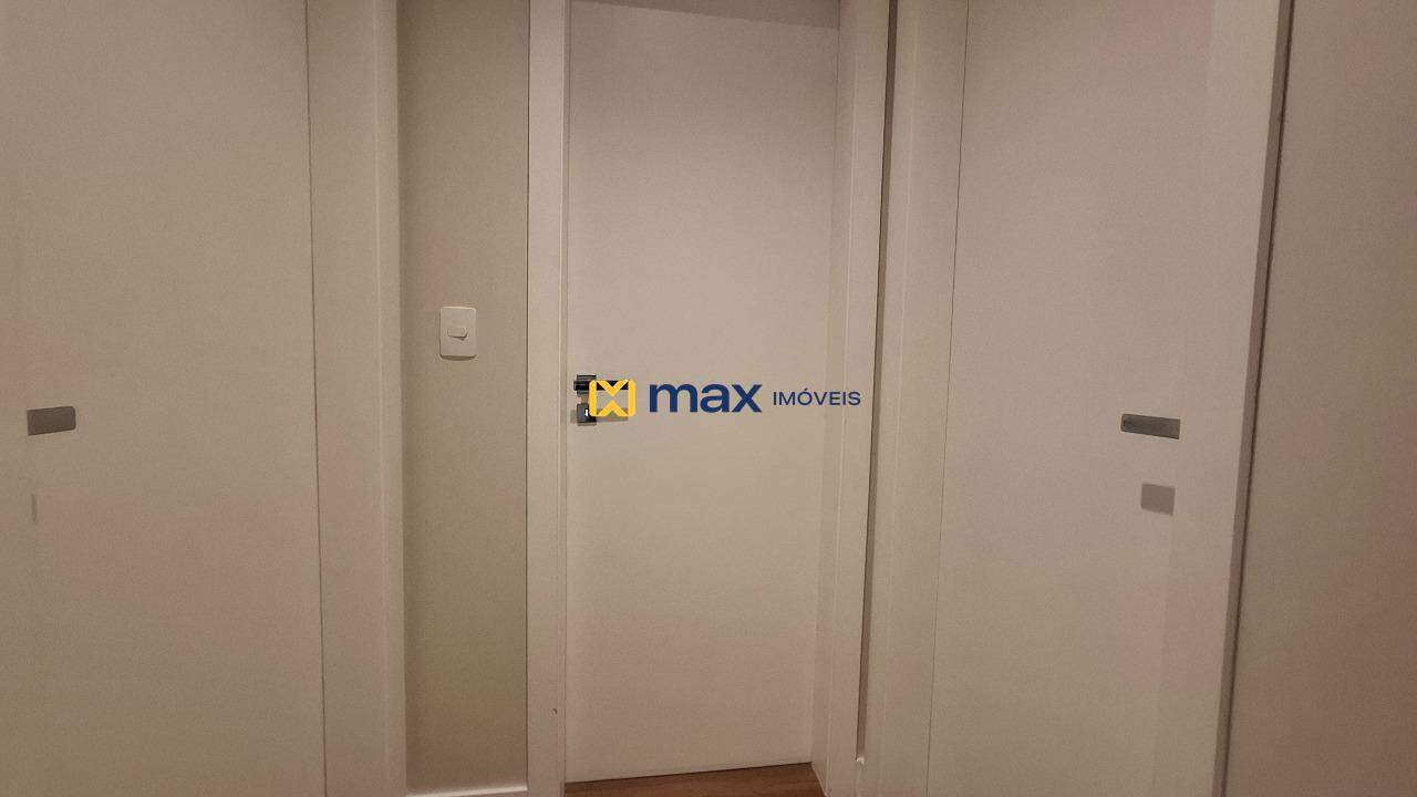 Apartamento à venda no Pioneiros: Corredor