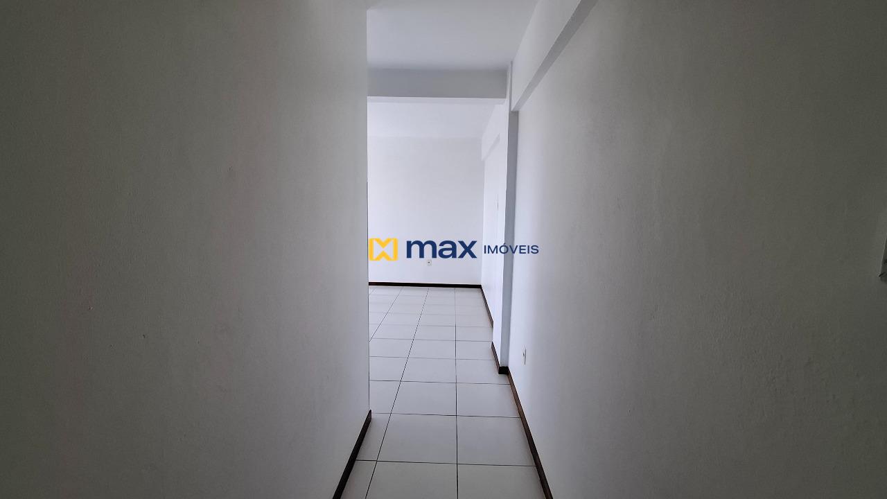 Apartamento para aluguel no Cordeiros: Hall de Entrada