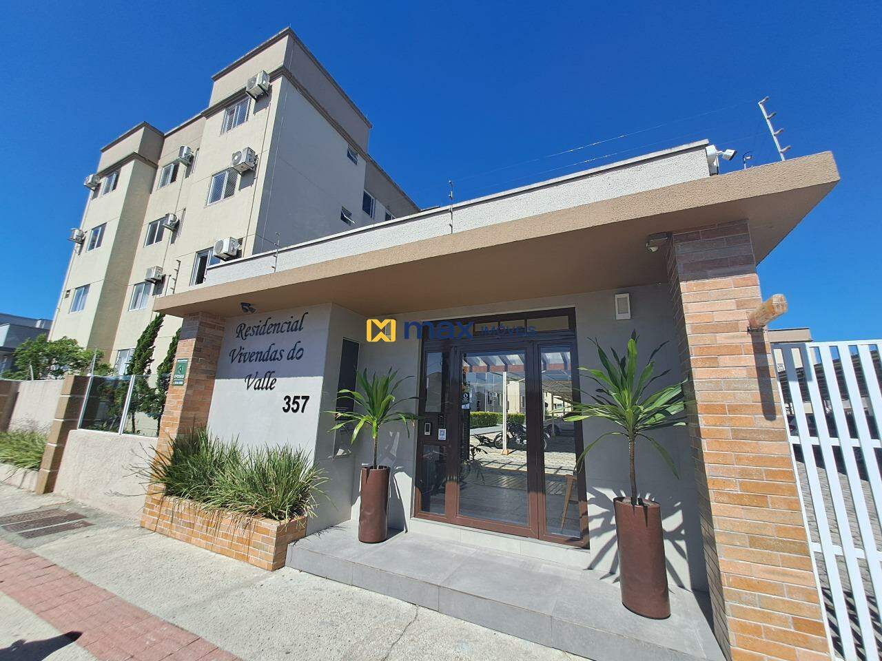 Apartamento para aluguel no Cordeiros: Fachada