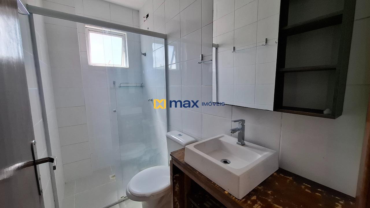 Apartamento para aluguel no Cordeiros: Banheiro Social