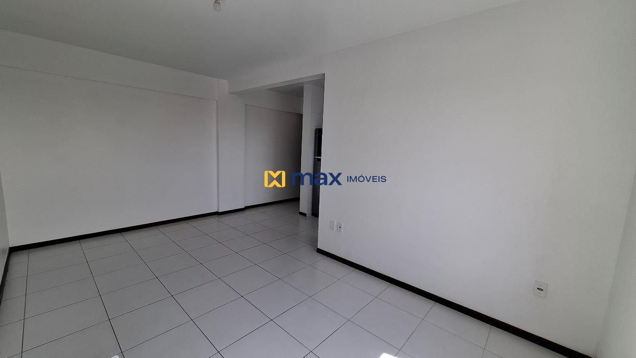 Apartamento para aluguel no Cordeiros: Sala de Estar e Jantar