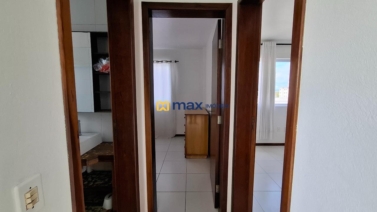 Apartamento para aluguel no Cordeiros: Hall dos Quartos