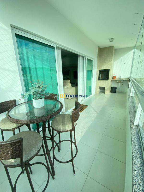 Apartamento à venda no Centro: Sacada