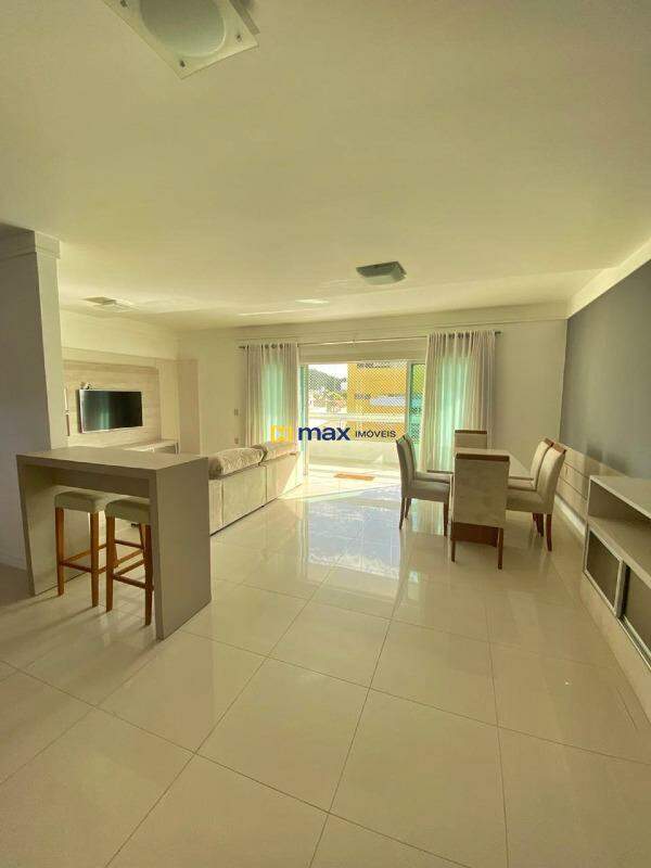 Apartamento à venda no Centro: Sala de Estar e Jantar
