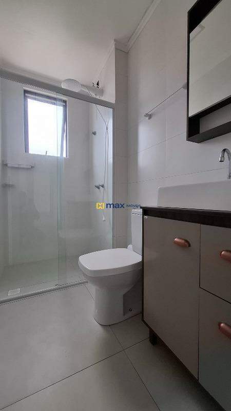 Apartamento para aluguel no Centro: Banheiro suíte