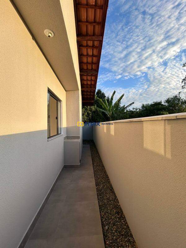 Casa à venda no Meia Praia: