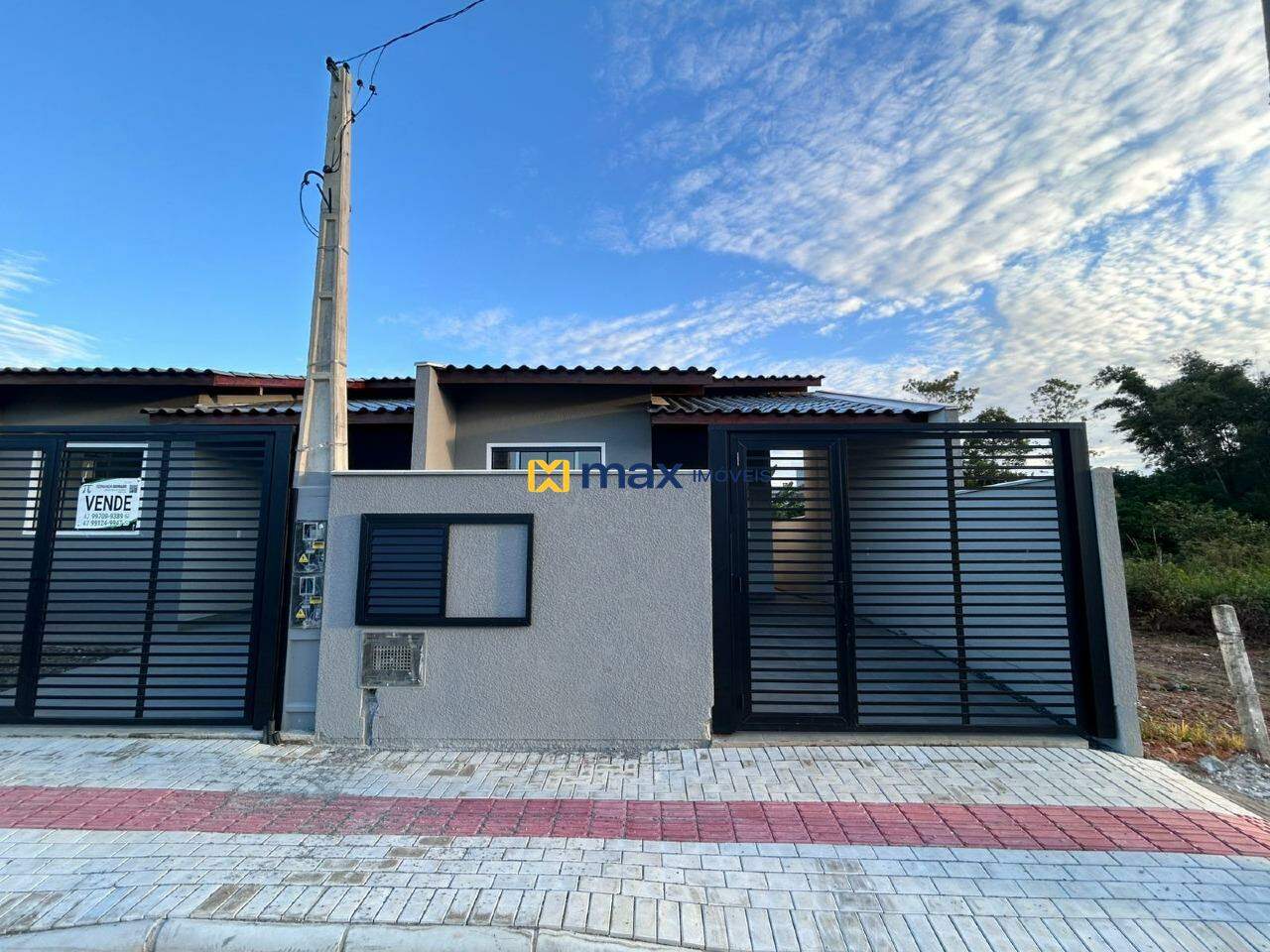 Casa à venda no Meia Praia: 