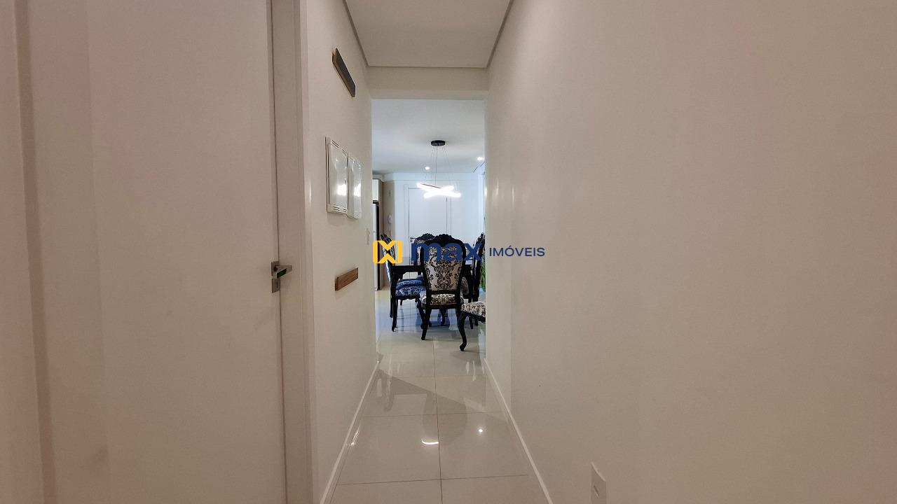 Apartamento à venda no Praia Brava: Corredor