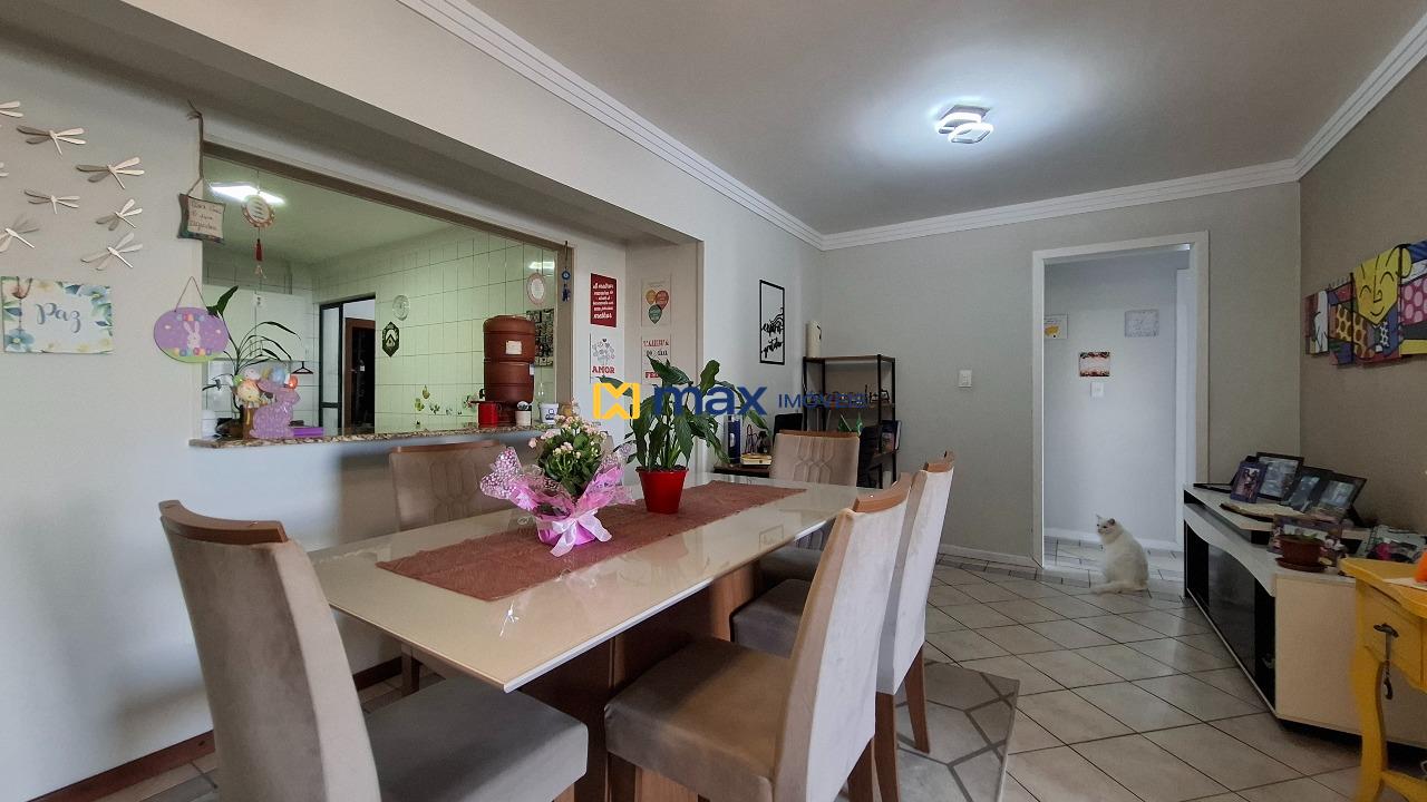 Apartamento à venda no Centro: Living integrado