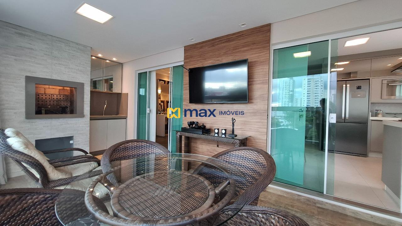 Apartamento à venda no Vila Operária: Sacada com churrasqueira