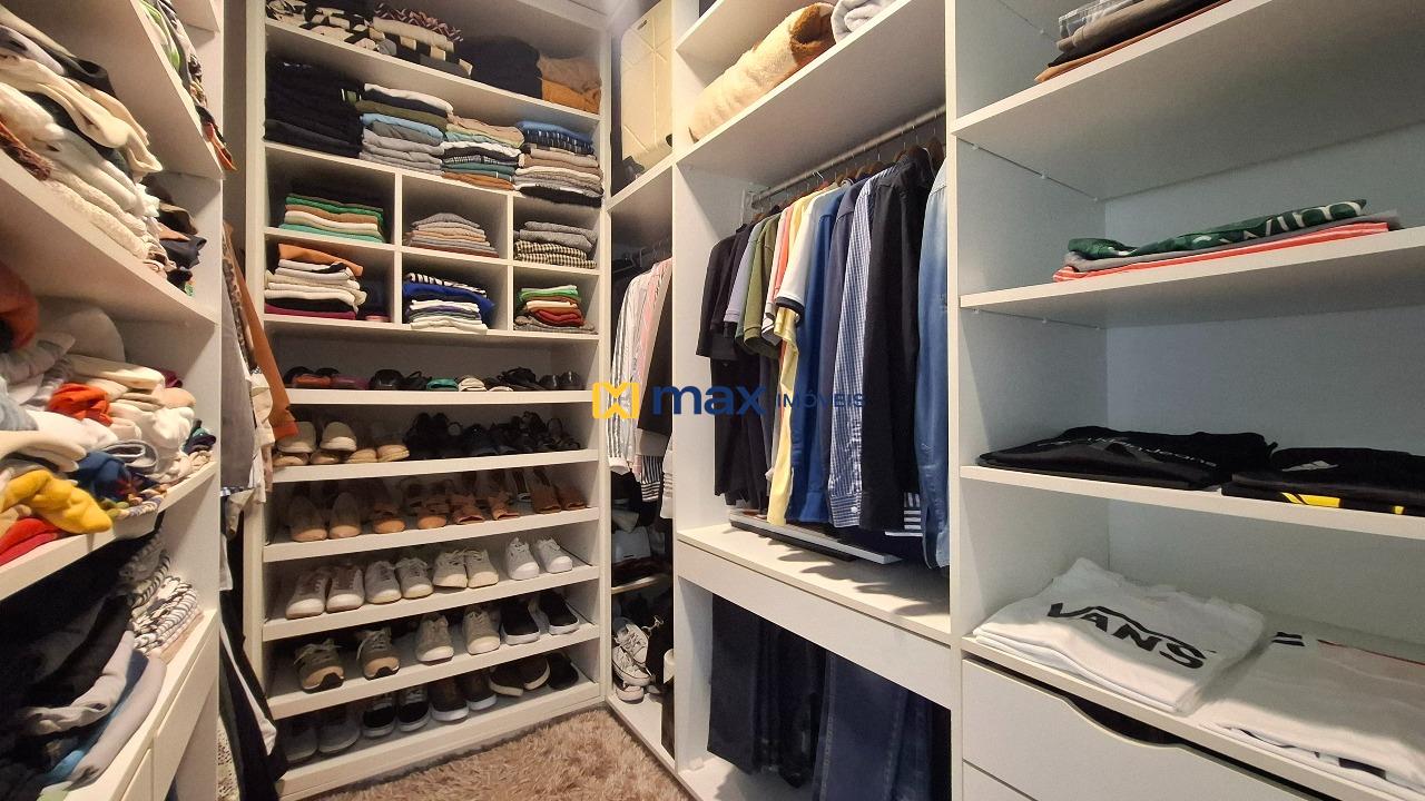 Apartamento à venda no Vila Operária: Closet