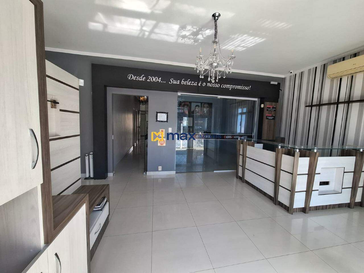 Casa Comercial para aluguel no Centro: Sala