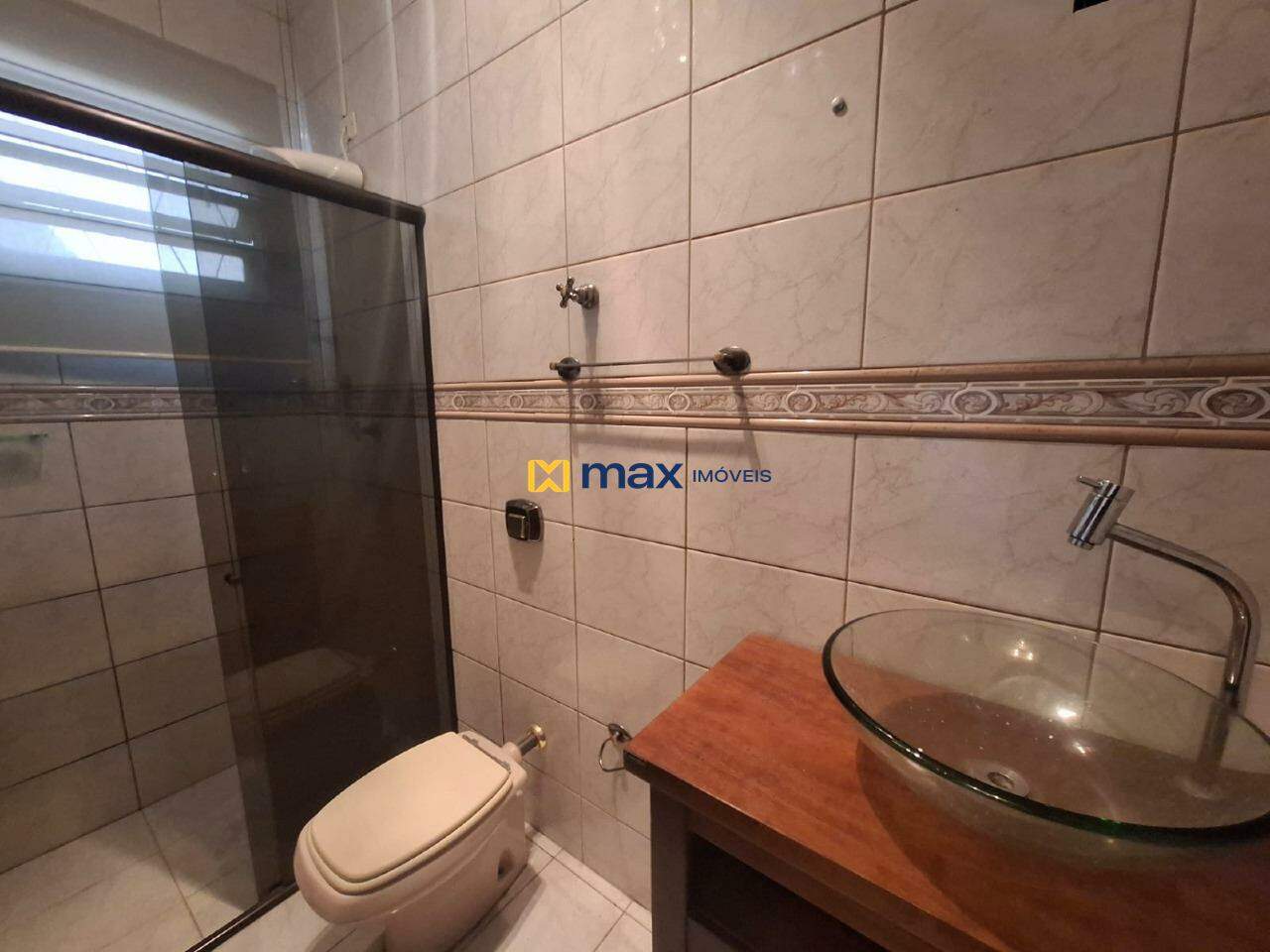 Casa Comercial para aluguel no Centro: Banheiro