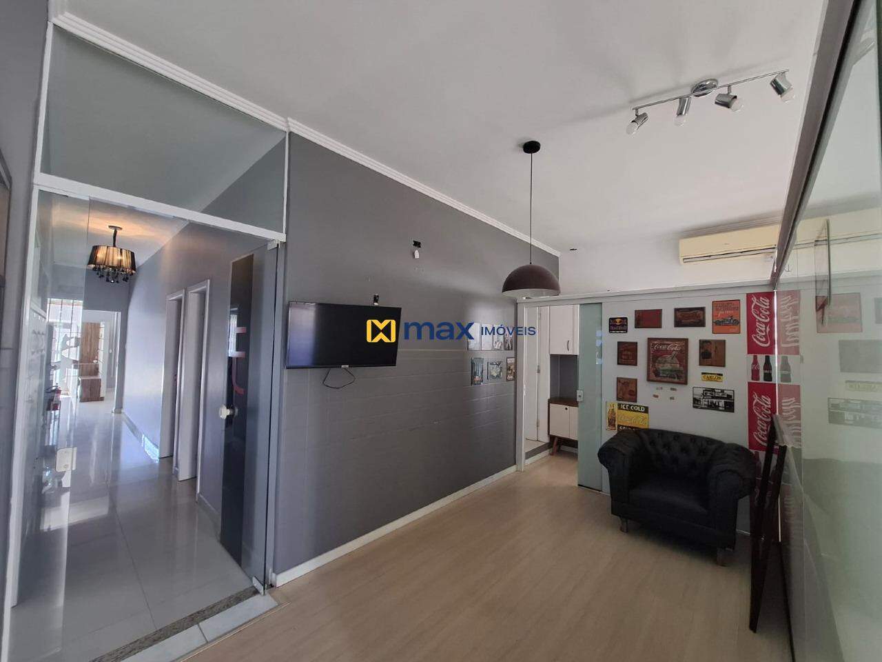 Casa Comercial para aluguel no Centro: Sala