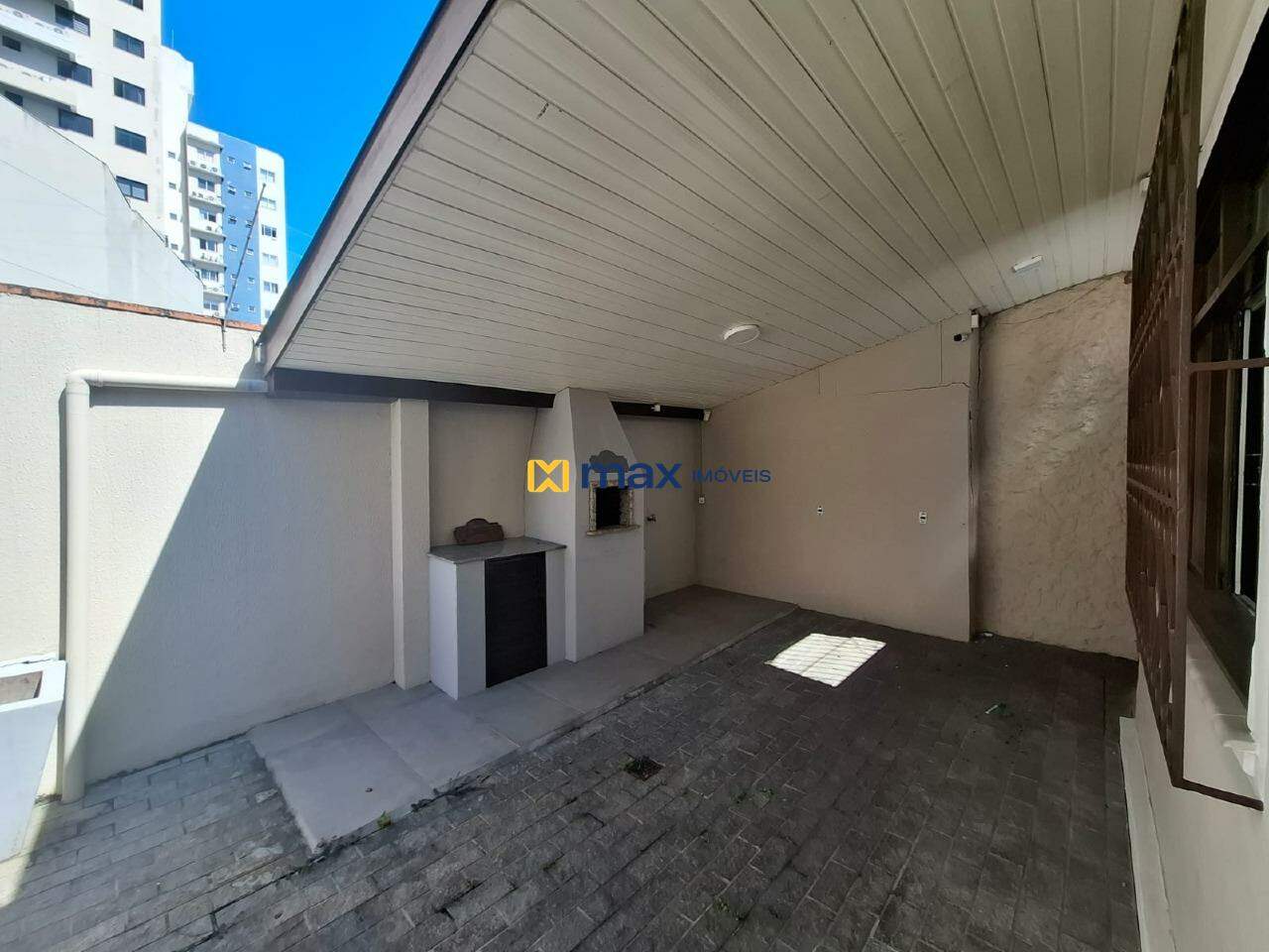 Casa Comercial para aluguel no Centro: Área Externa