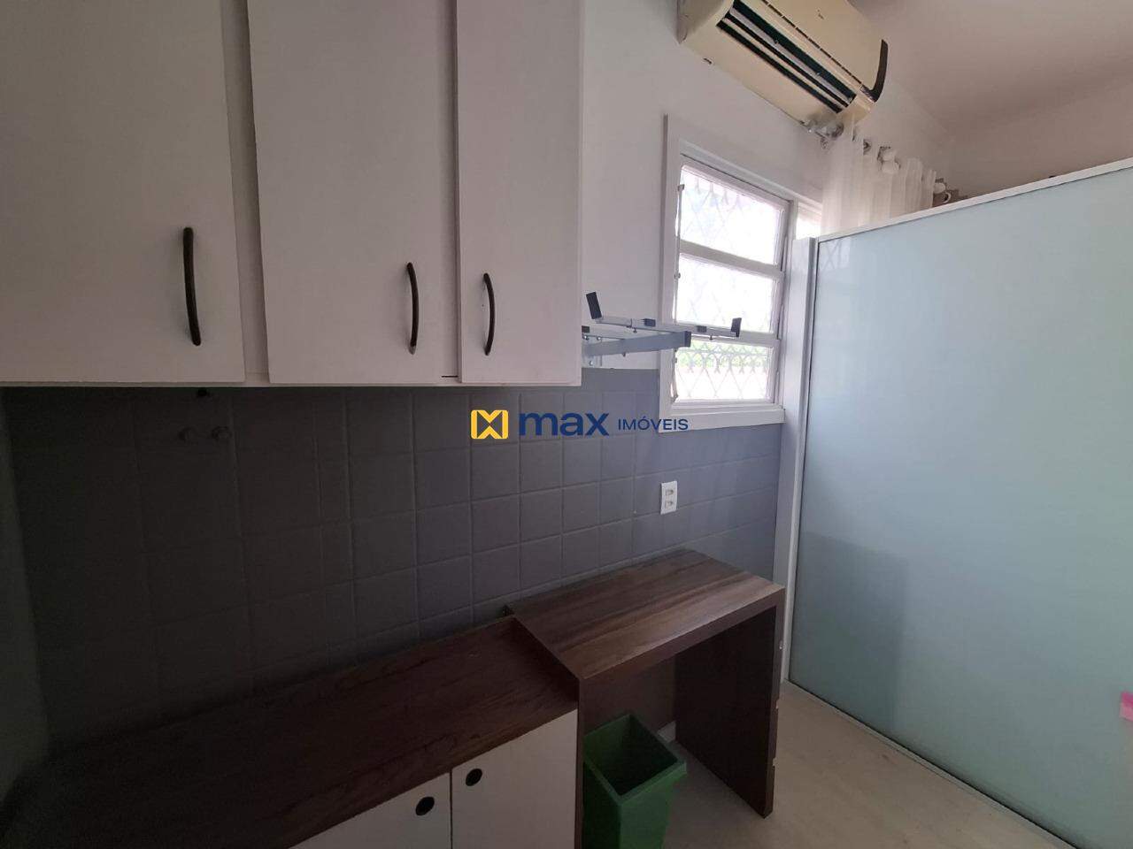 Casa Comercial para aluguel no Centro: Cozinha