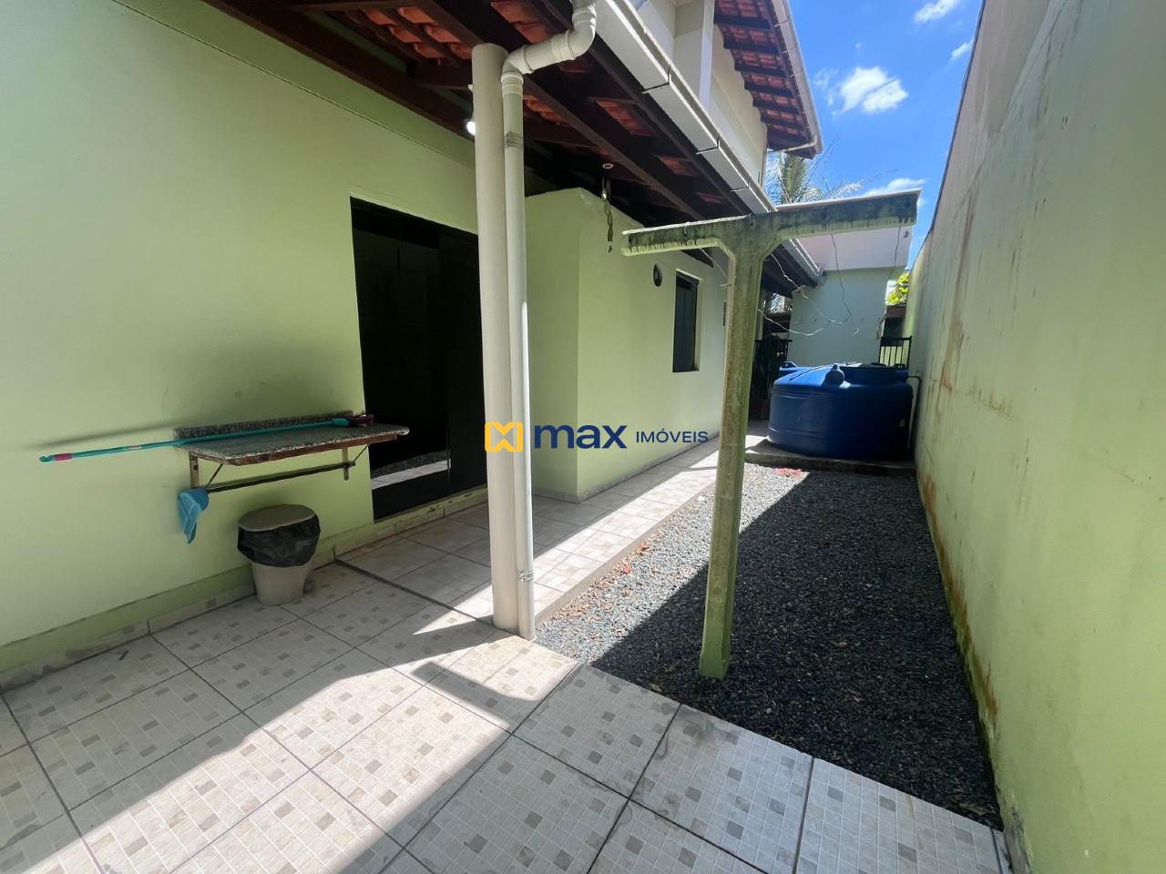 Casa para aluguel no Gravatá: Área externa fundos 