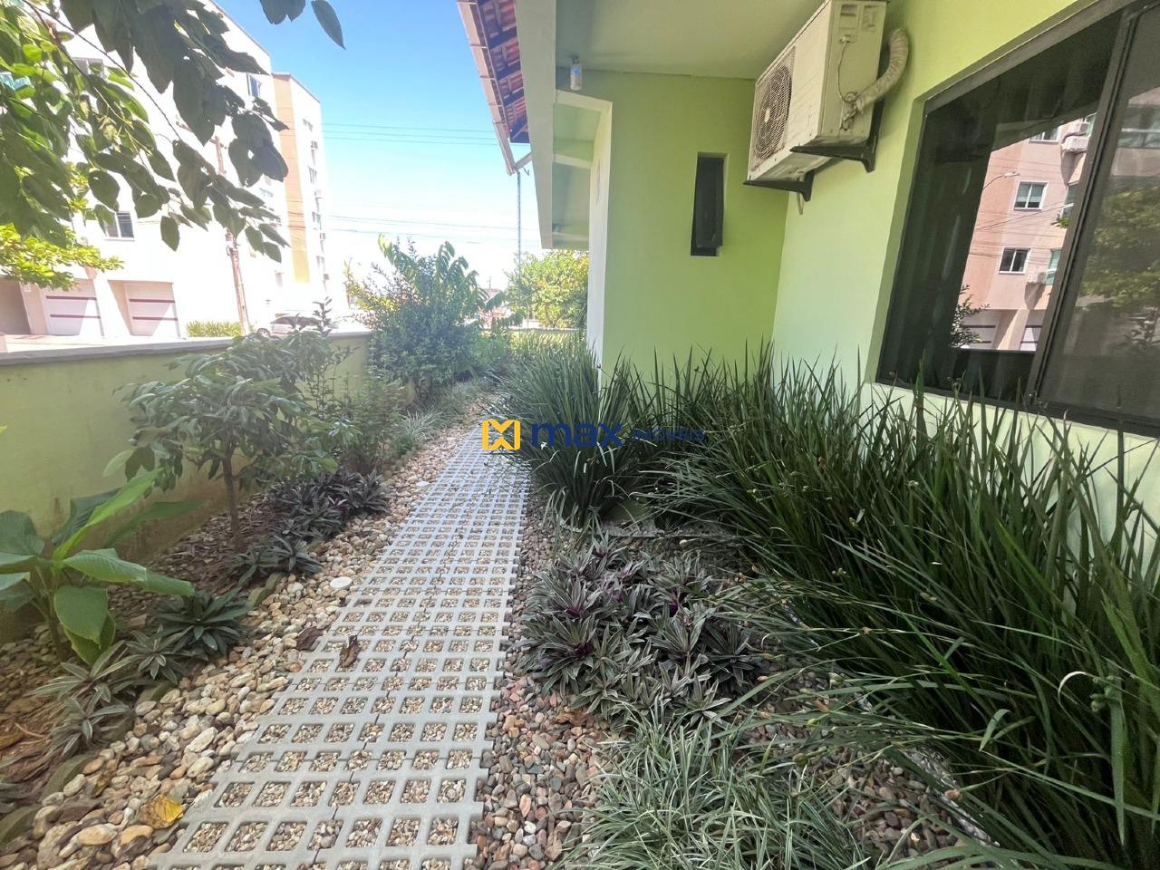 Casa para aluguel no Gravatá: Área externa lateral 