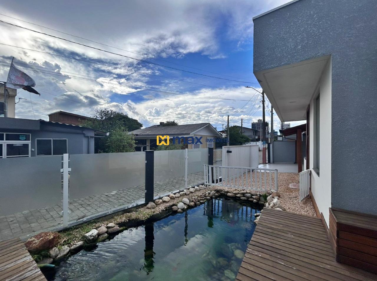 Casa para aluguel no Centro: 