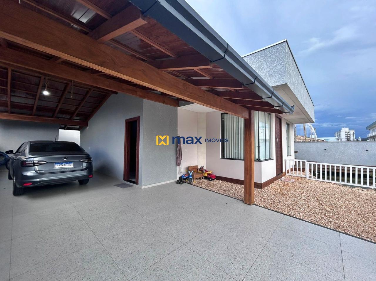 Casa para aluguel no Centro: Garagem