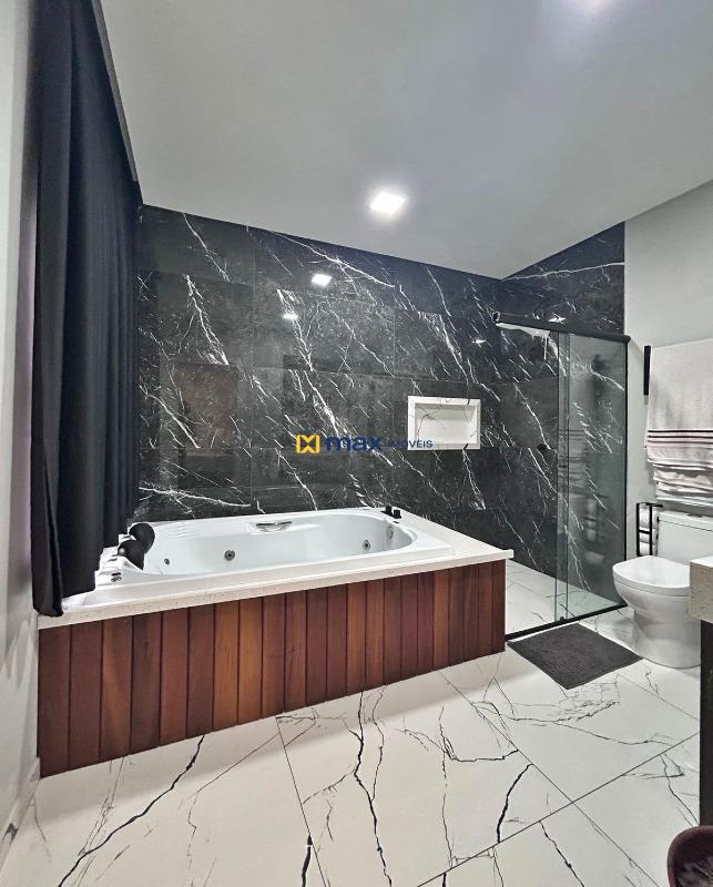 Casa para aluguel no Centro: Banheiro Suíte