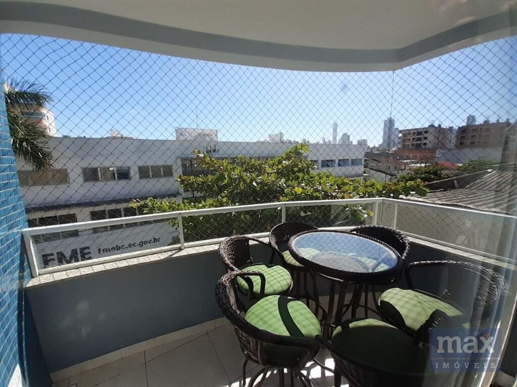 Apartamento à venda no Nações: 