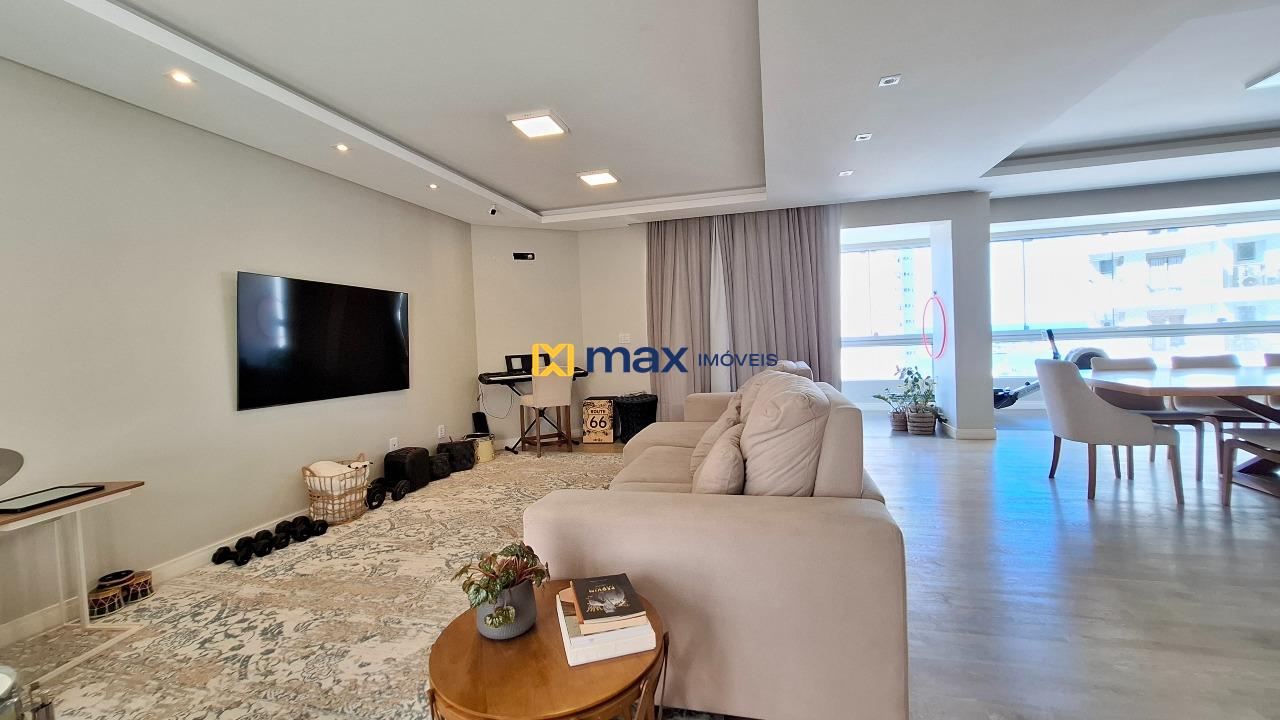 Apartamento à venda no Centro: Living integrado