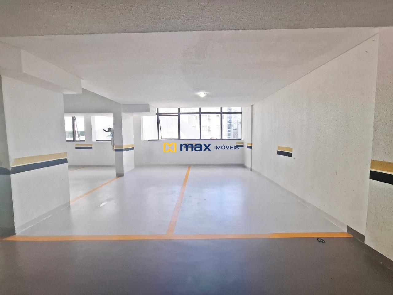 Apartamento à venda no Centro: 2 vagas privativas e soltas