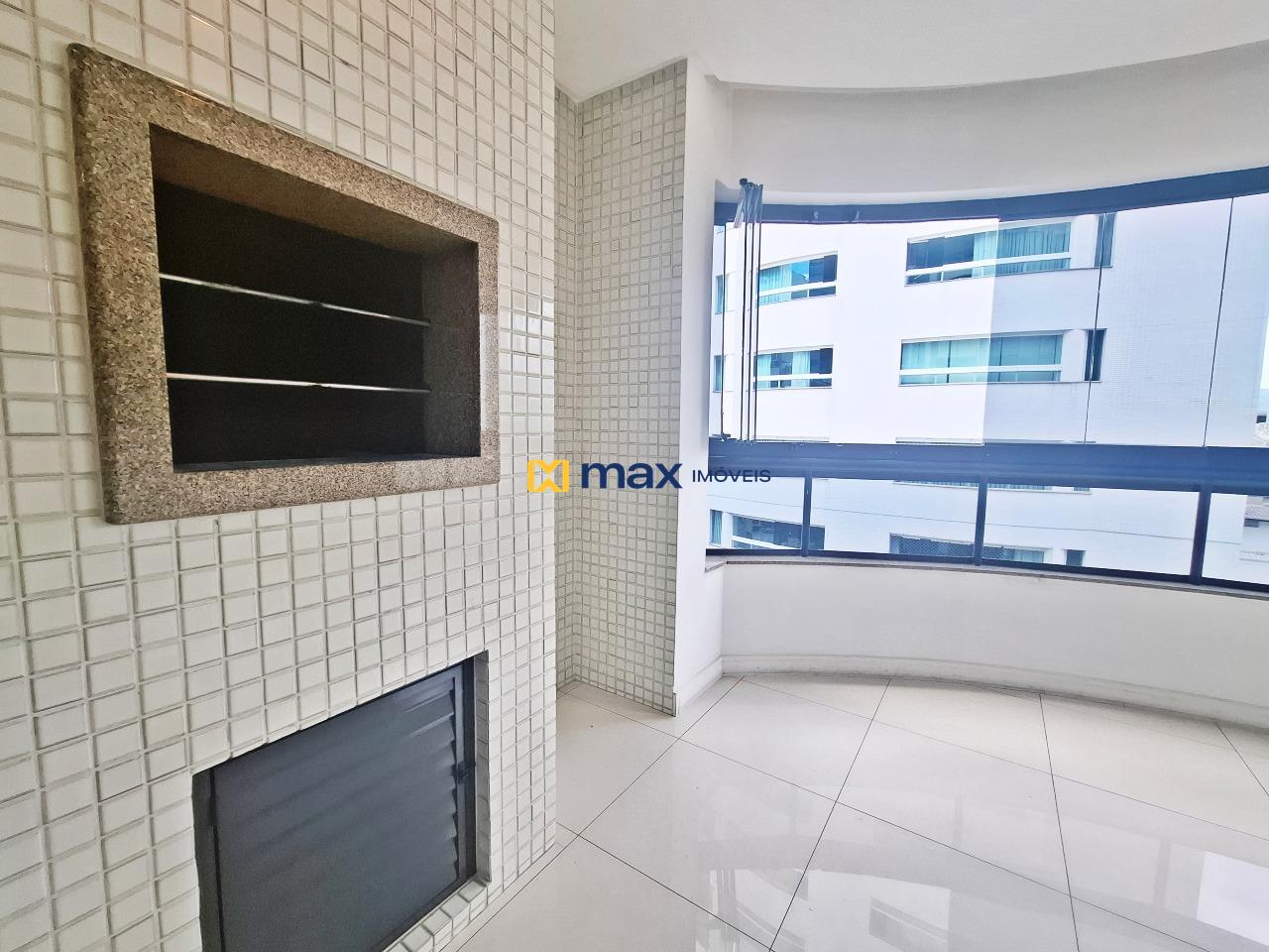 Apartamento à venda no Centro: Sacada integrada