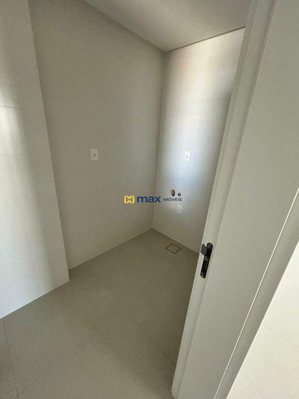 Apartamento à venda no Centro: Lavanderia