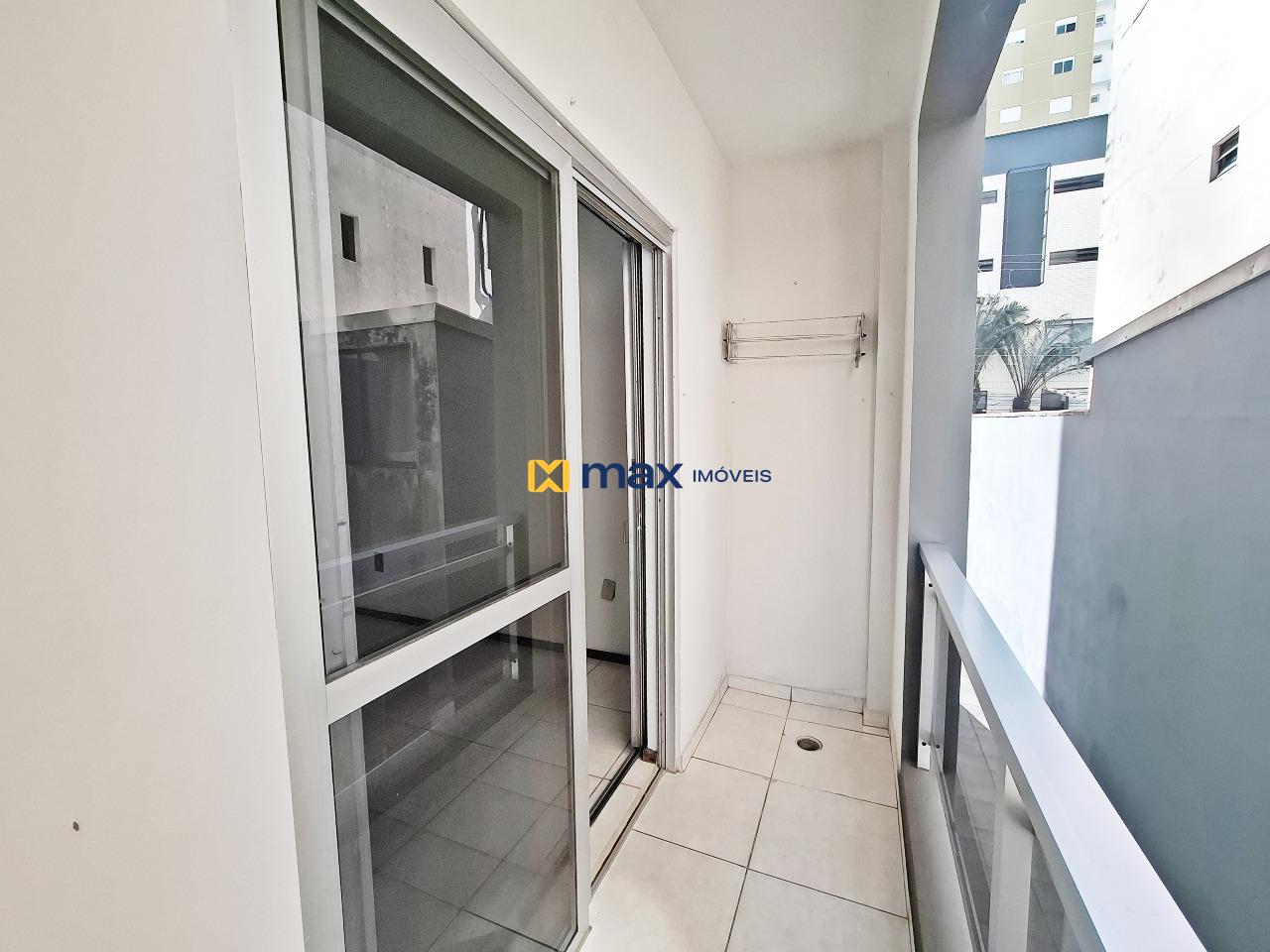 Apartamento para aluguel no Centro: Sacada