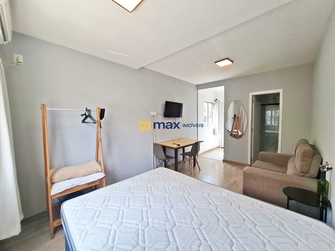 Apartamento para aluguel no Pioneiros: Sala/Quarto