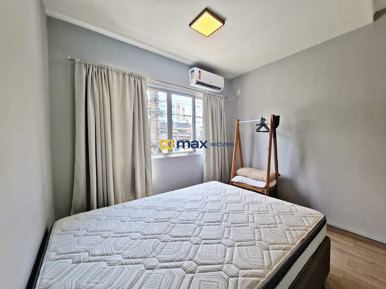 Apartamento para aluguel no Pioneiros: Sala/Quarto