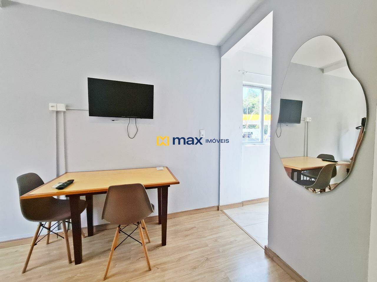 Apartamento para aluguel no Pioneiros: Sala/Quarto