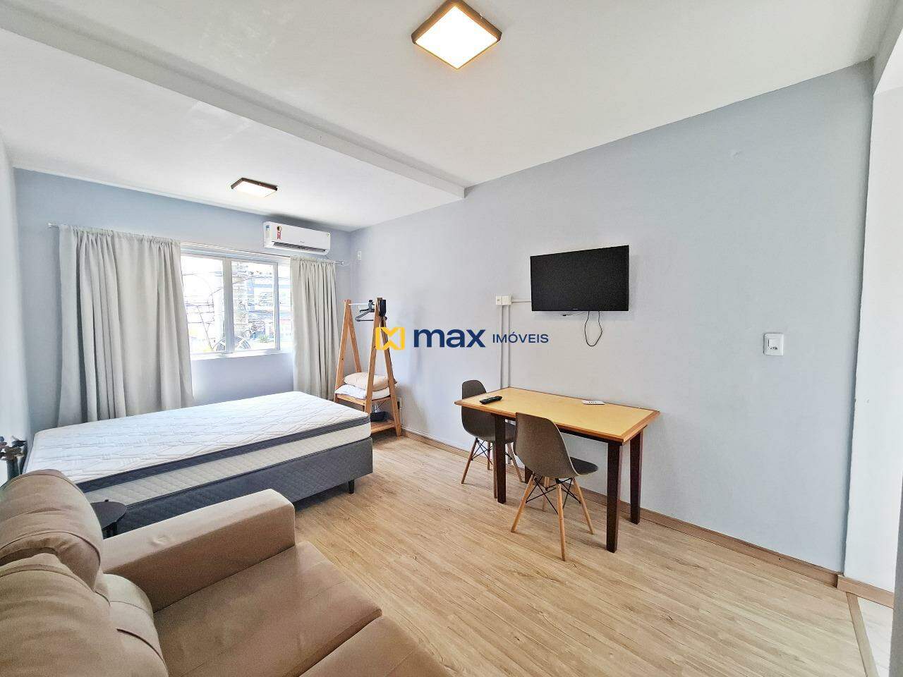 Apartamento para aluguel no Pioneiros: Sala/Quarto